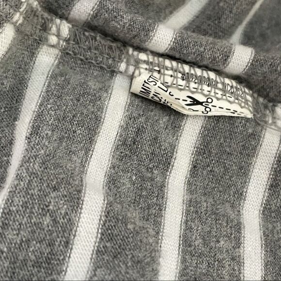 Forever 21 Gray and White striped Short Sleeve Cropped Top 100% Cotton size M - Picture 6 of 8